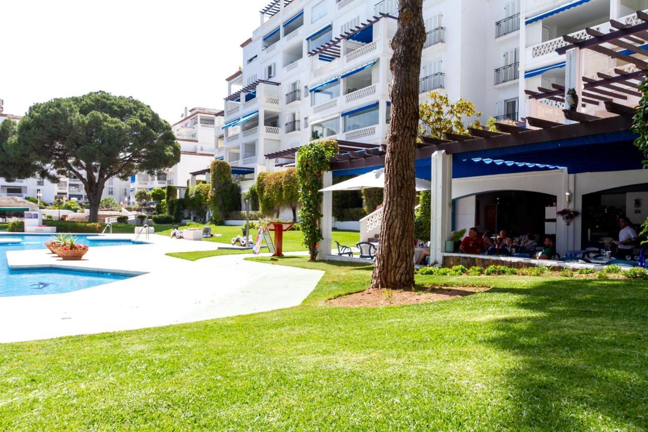 Marbella Banus Suites - Lily Playas Del Duque Banus Beach Apartment Buitenkant foto