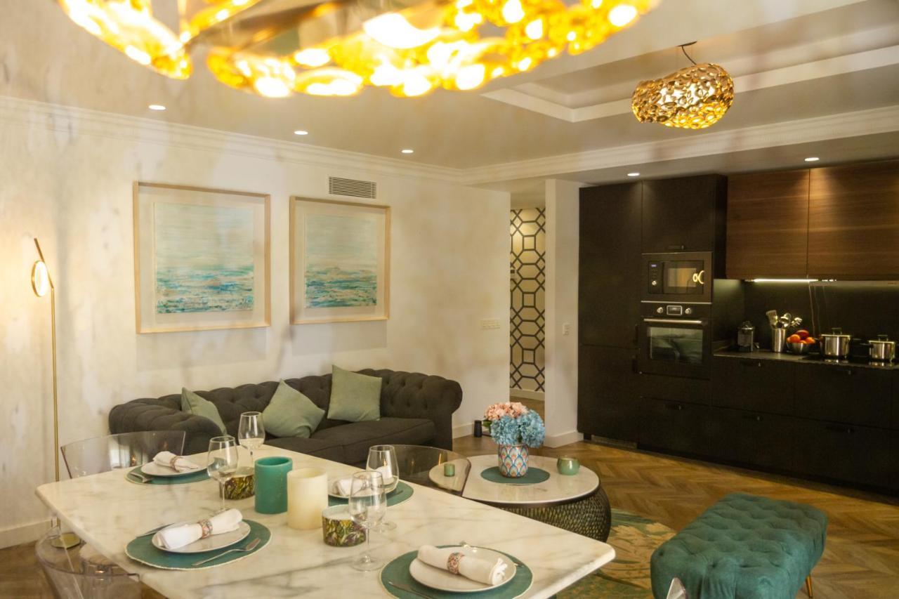 Marbella Banus Suites - Lily Playas Del Duque Banus Beach Apartment Buitenkant foto