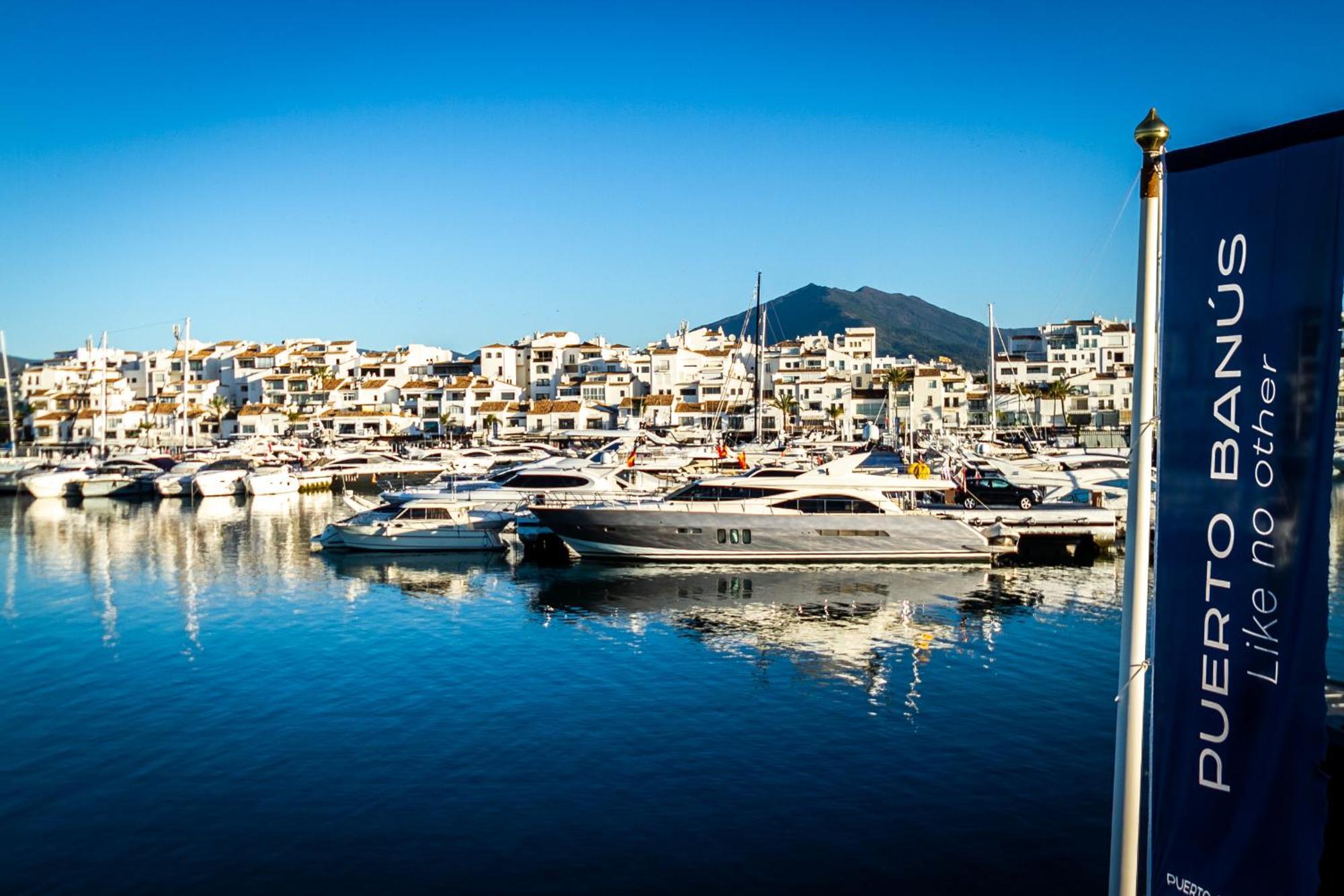 Marbella Banus Suites - Lily Playas Del Duque Banus Beach Apartment Buitenkant foto